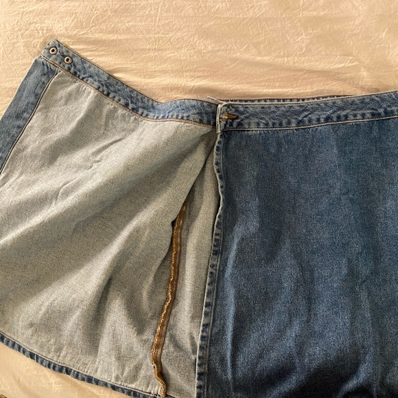 ASOS DESIGN Curve Denim Wrap Skirt in Midwash Blue, Size 14 - Picture 7 of 9